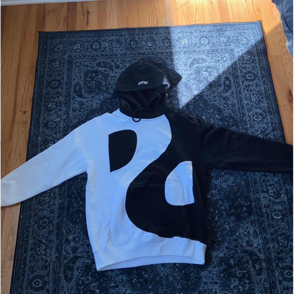 Palace ying Yang hoodie